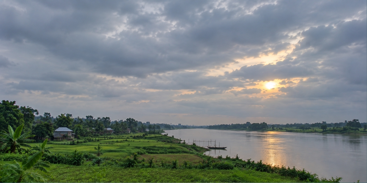 মেঘলা বিকাল আবহাওয়া